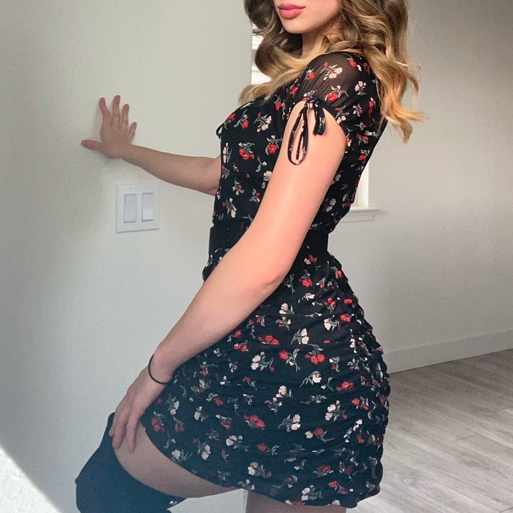 Ultra Flirt size M black and red ruched style floral mini dress